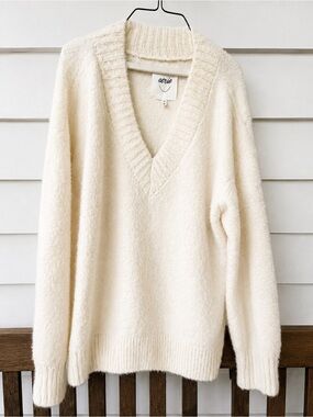 Aerie Teddy Boucle Sweater Women's Large Natural Cream/Ivory  Oversized V-Neck